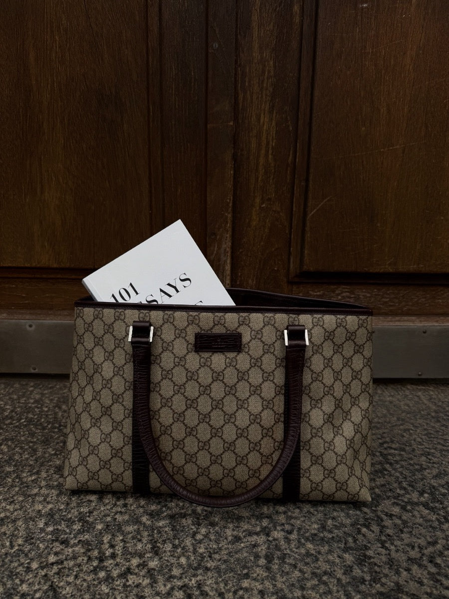 Gucci Tote Brown Detail