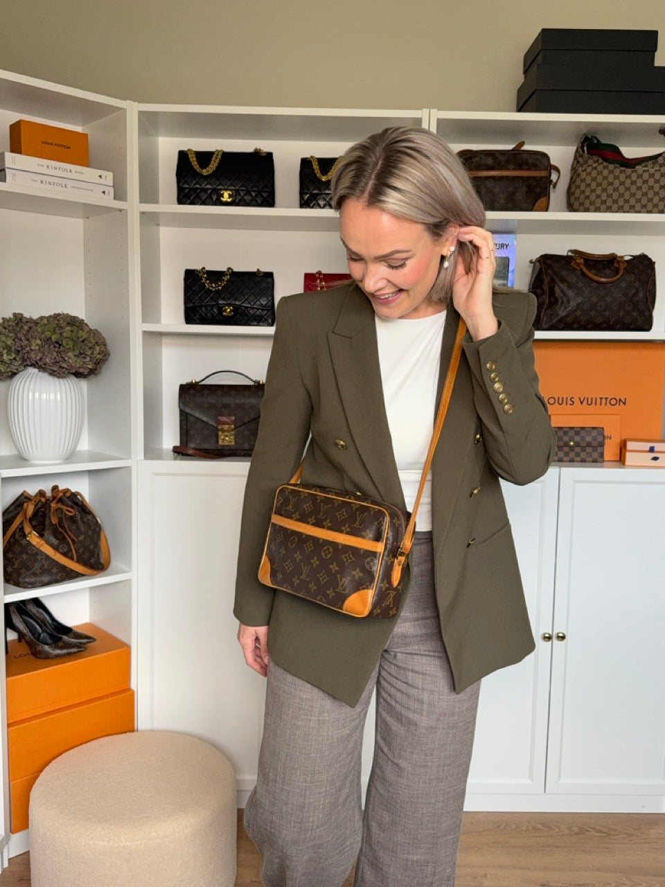 Louis Vuitton Trocadero 27"