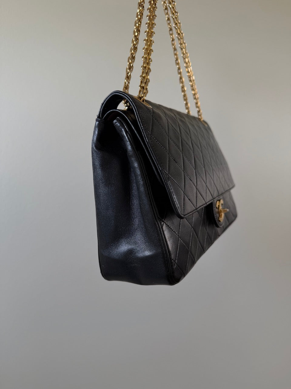 Chanel Classic medium Double Flap