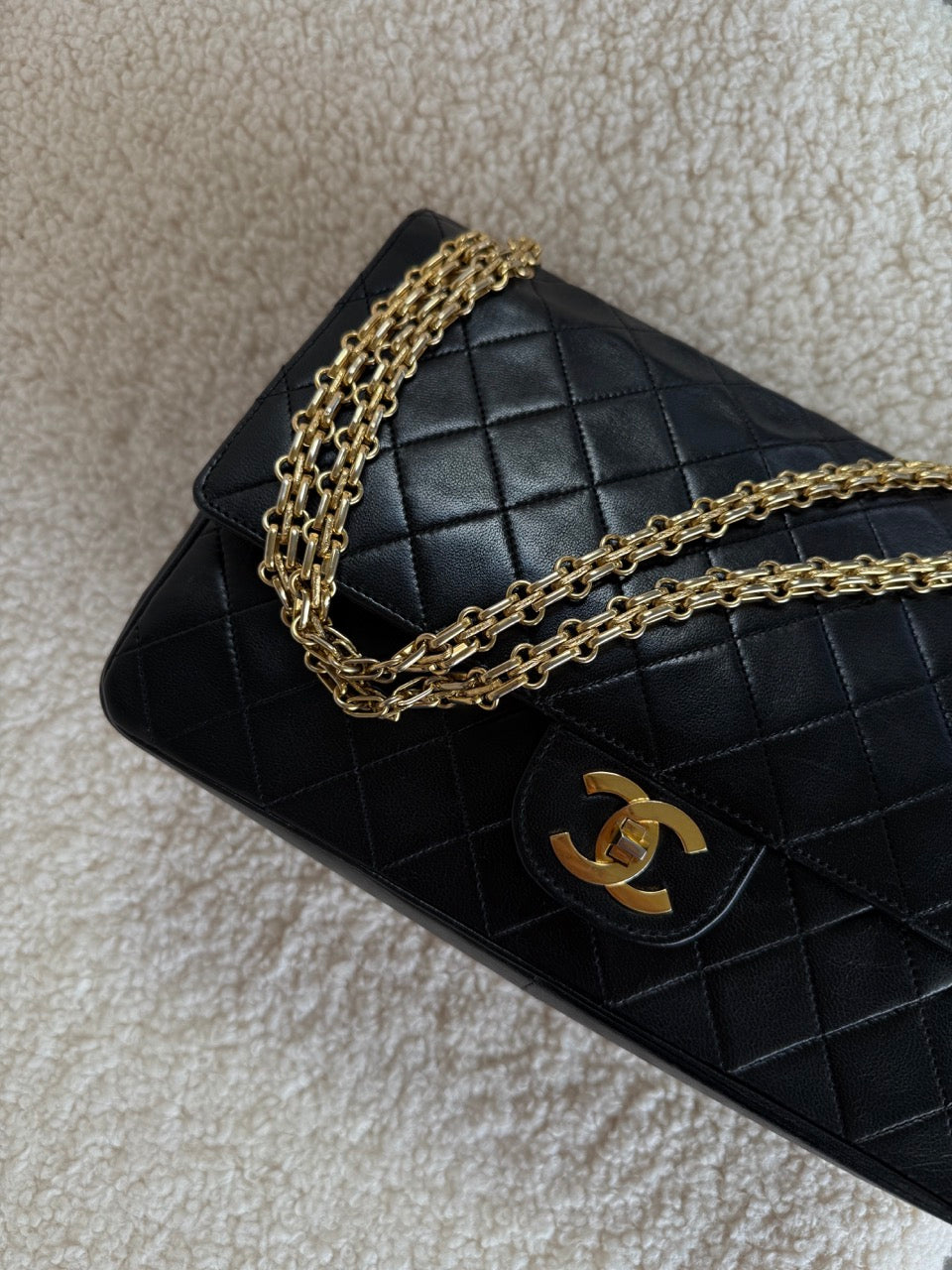 Chanel Classic medium Double Flap
