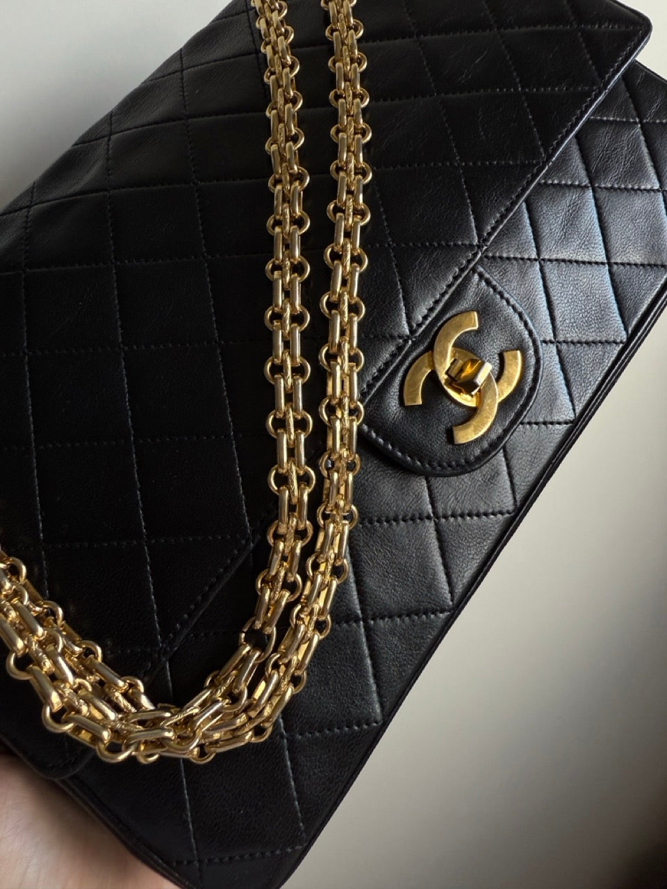Chanel Classic medium Double Flap