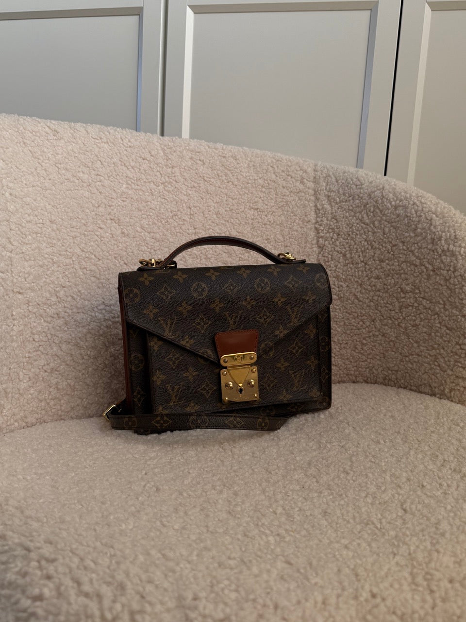 Louis Vuitton Monceau 26"