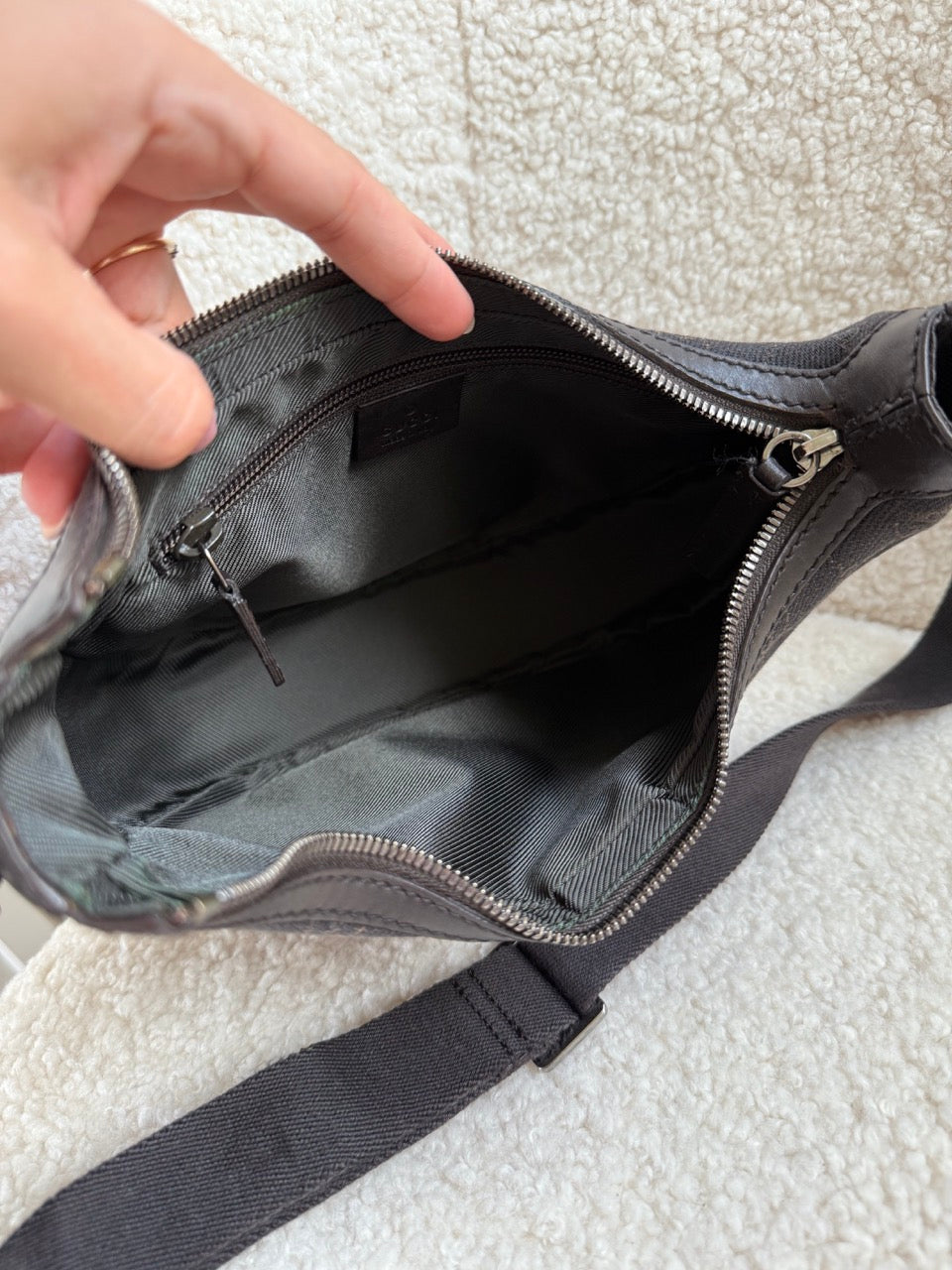 Gucci Saddle Crossbody Black