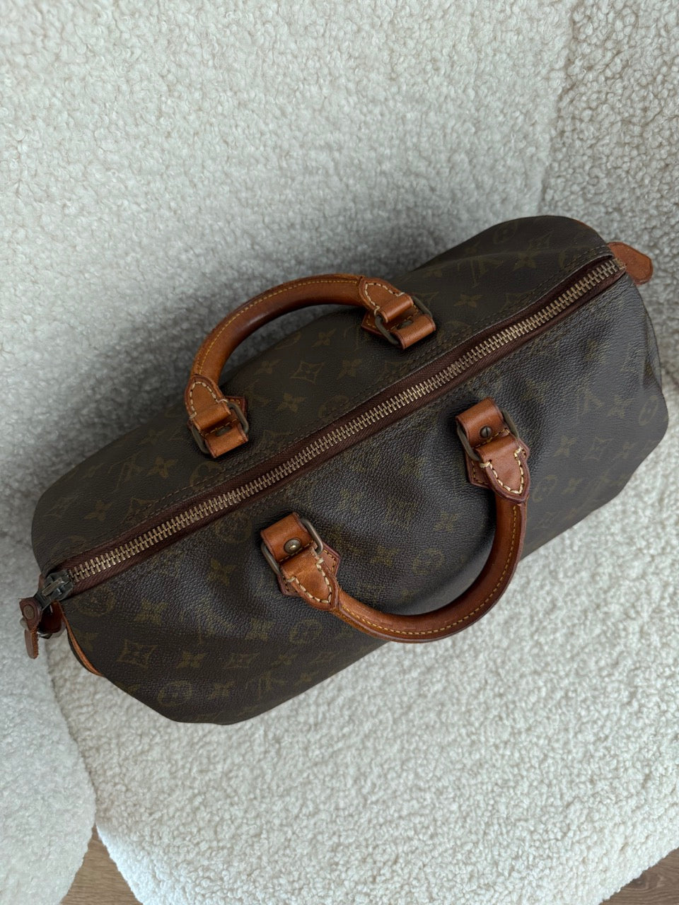 Louis Vuitton Speedy 35