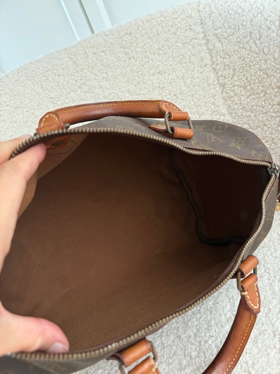Louis Vuitton Speedy 35