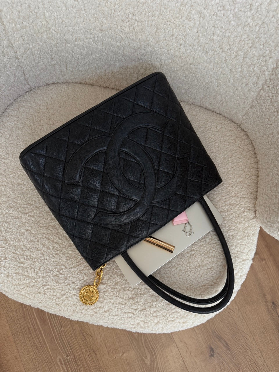 Chanel Médallion Caviar Tote Black