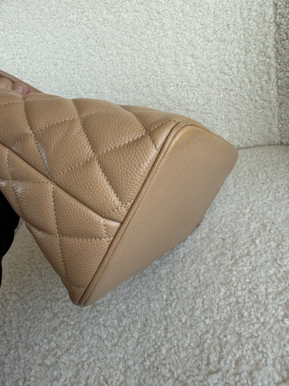Chanel Médallion Caviar Tote Beige