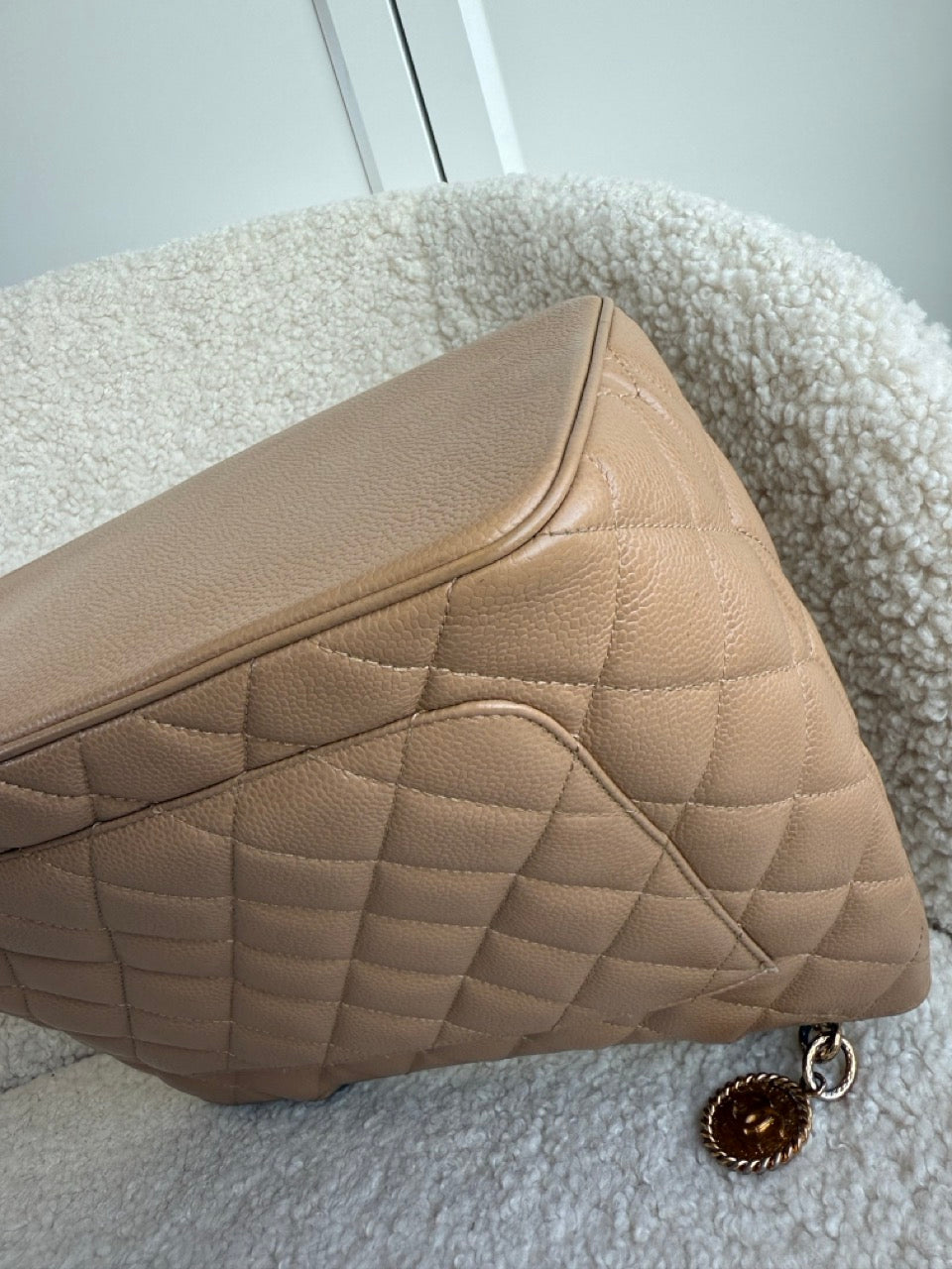 Chanel Médallion Caviar Tote Beige
