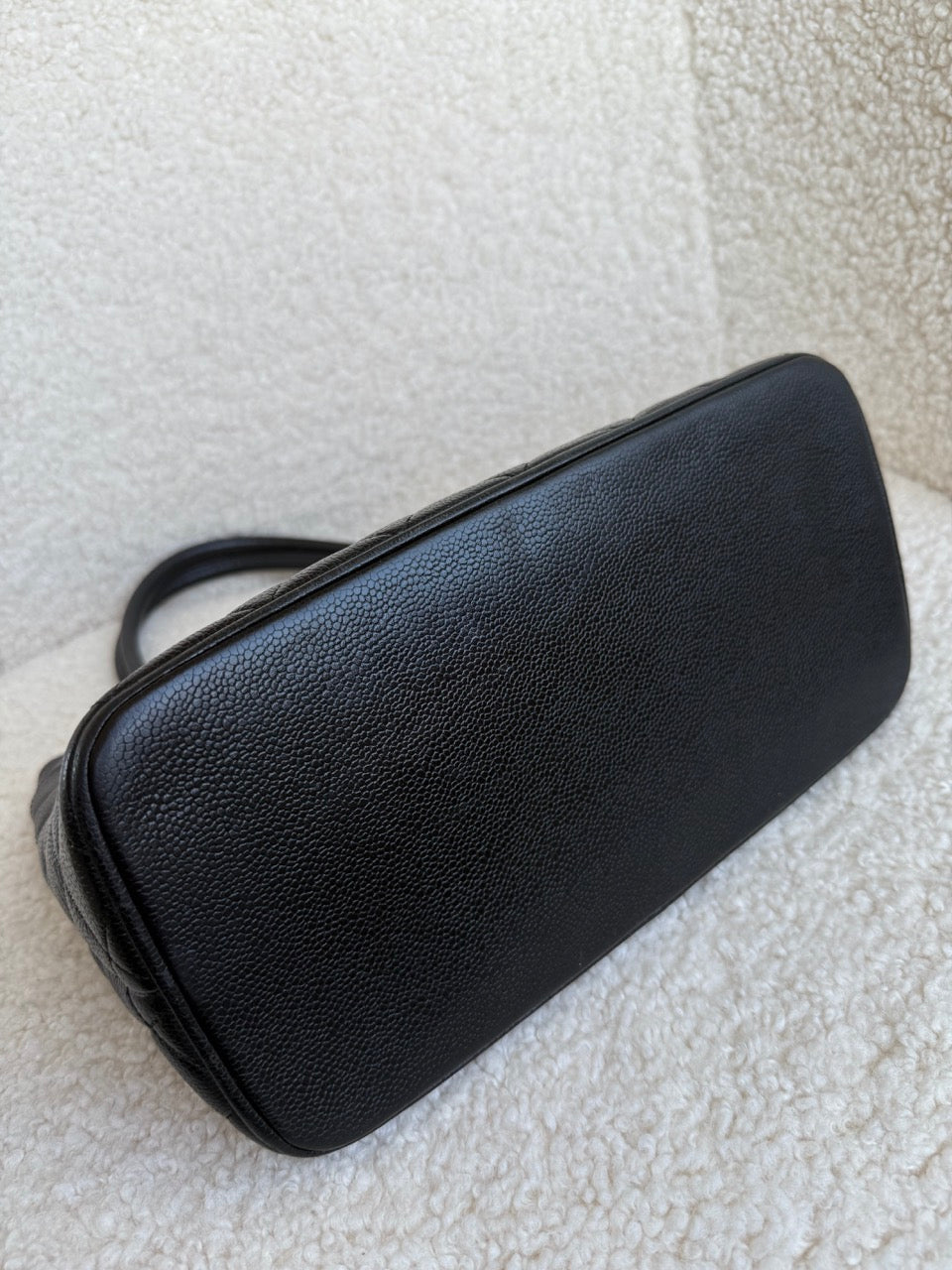 Chanel Médallion Caviar Tote Black