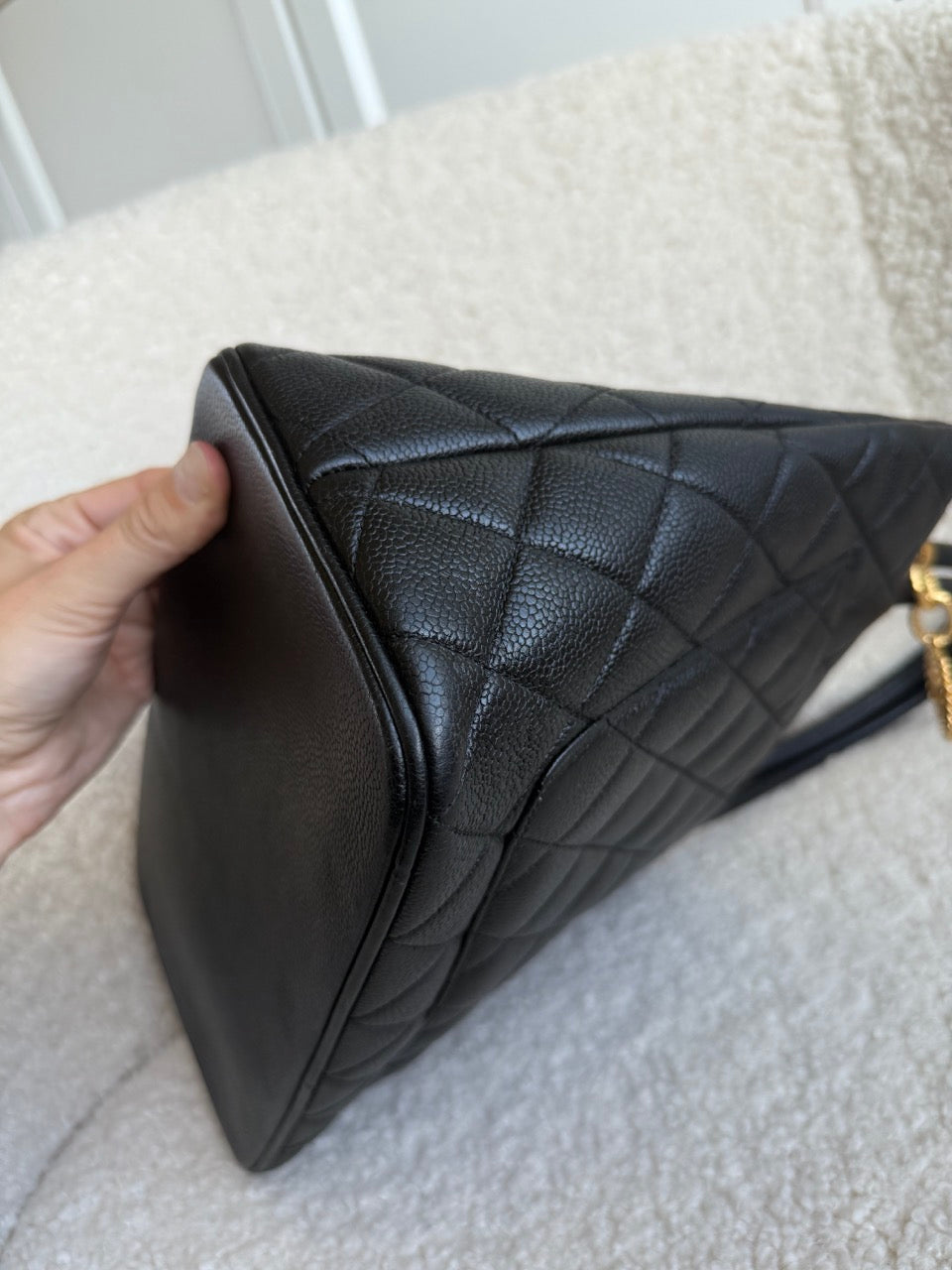 Chanel Médallion Caviar Tote Black