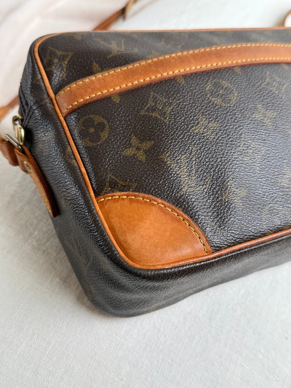Louis Vuitton Trocadero 27"