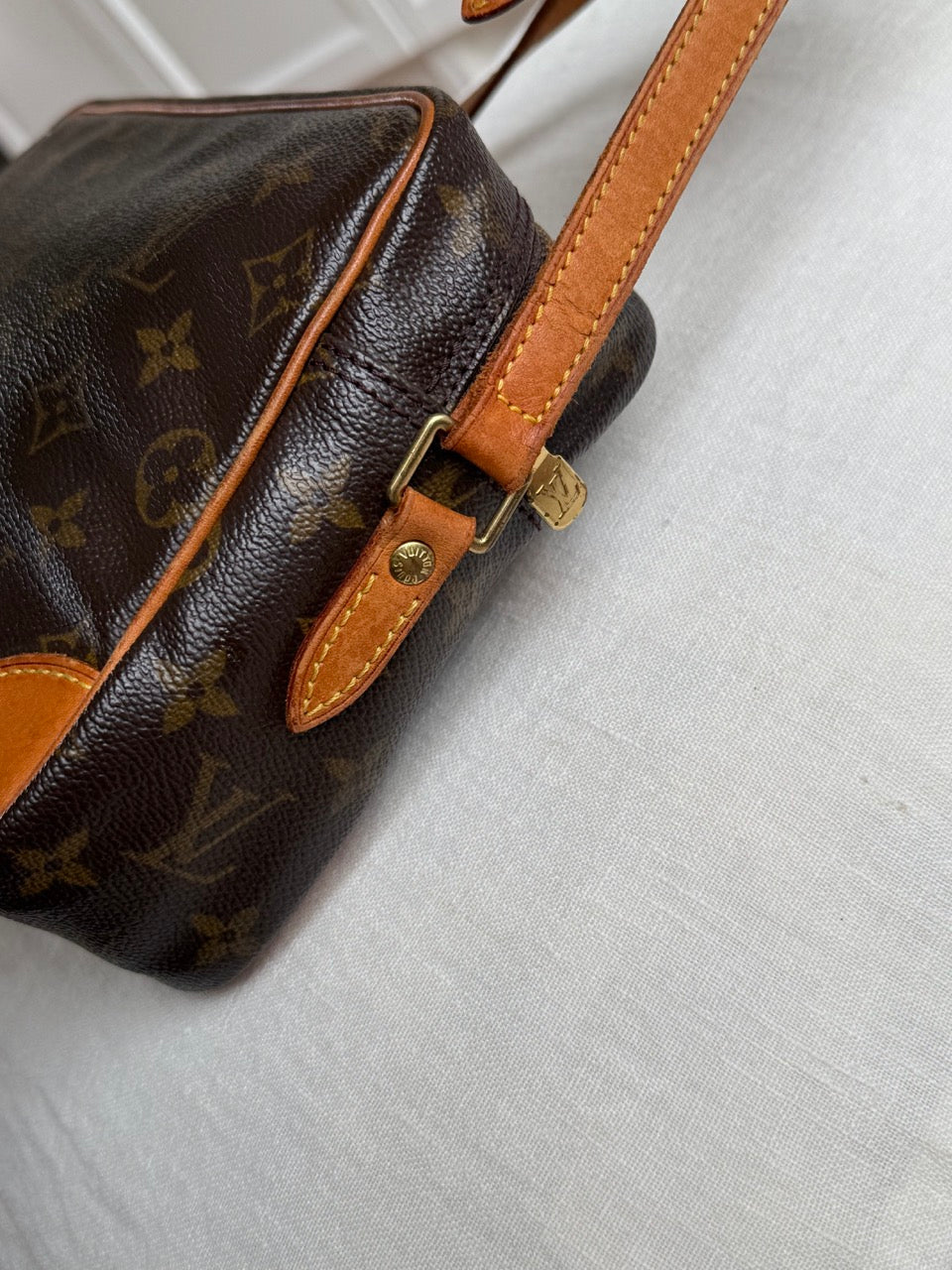 Louis Vuitton Trocadero 27"