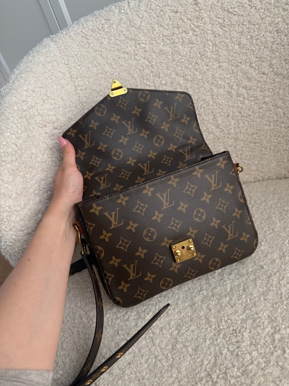 Louis Vuitton Metis
