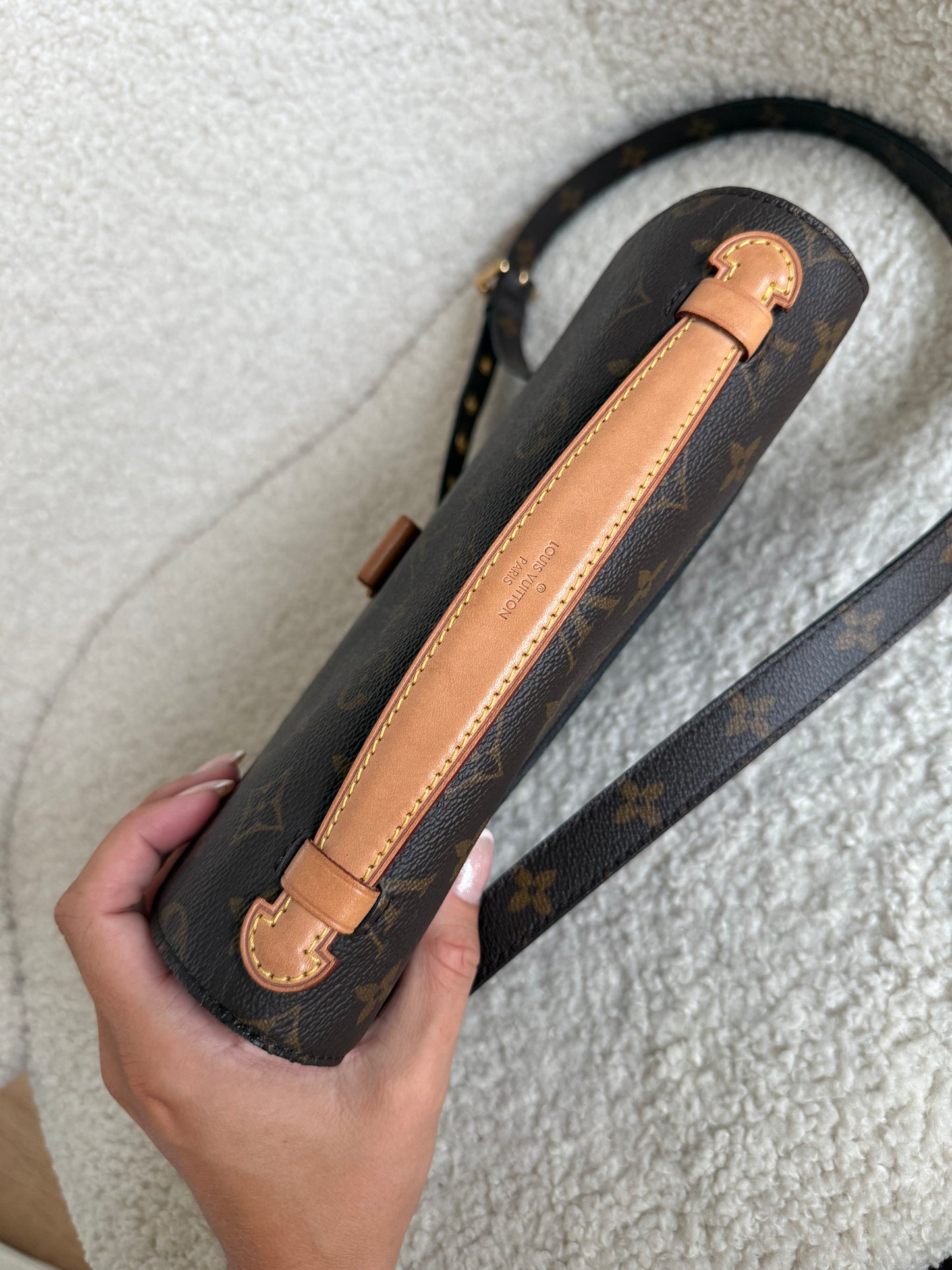 Louis Vuitton Metis