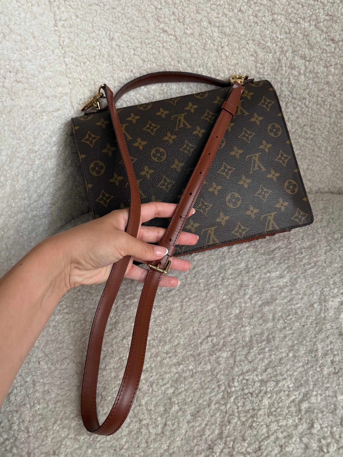 Louis Vuitton Monceau 28