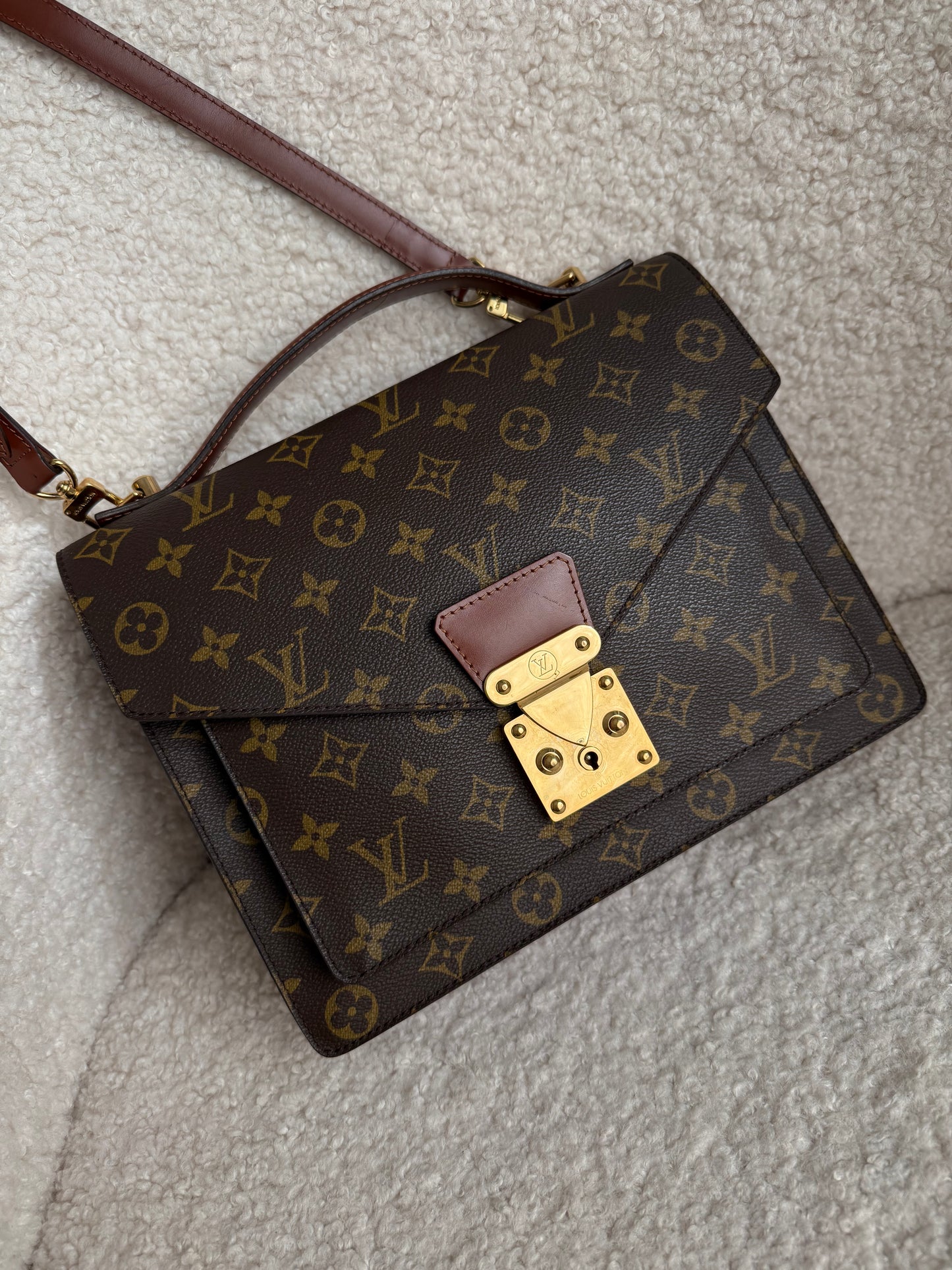 Louis Vuitton Monceau 28