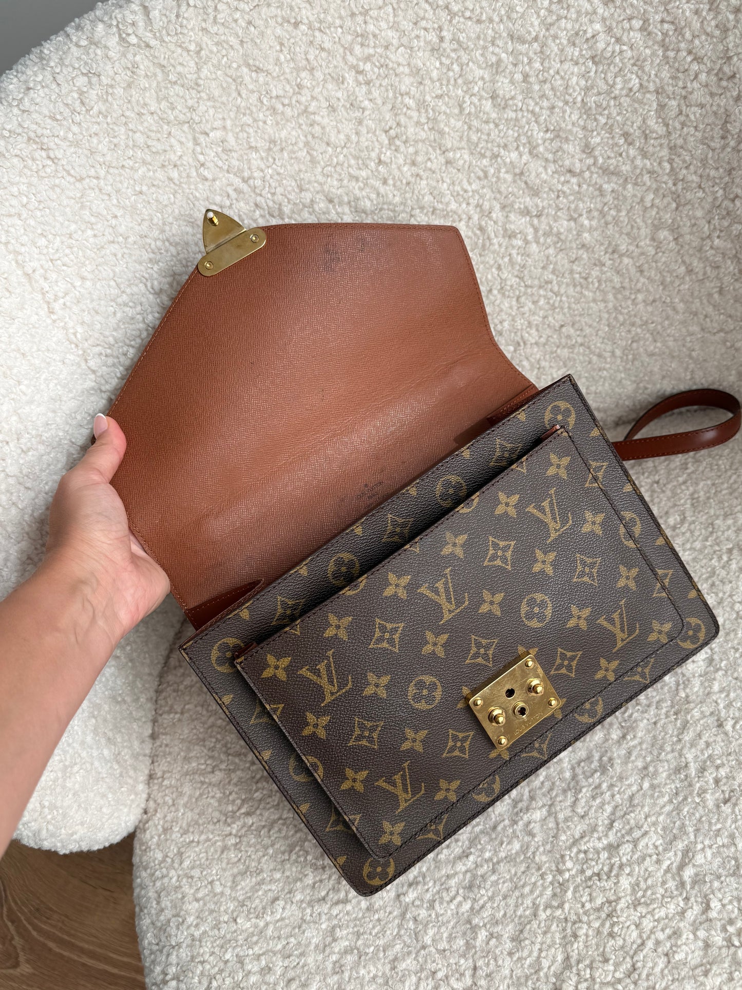 Louis Vuitton Monceau 28