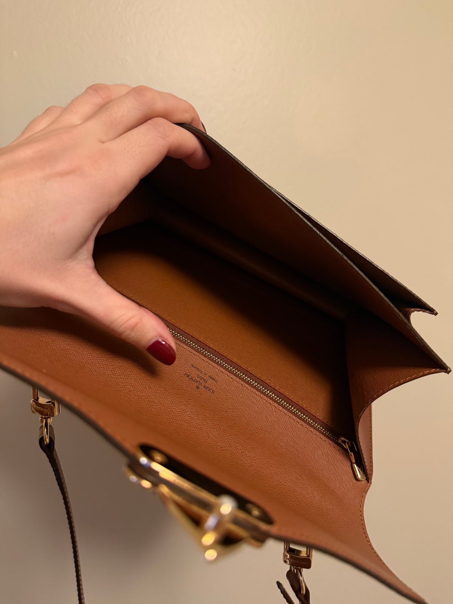 Louis Vuitton Monceau 26”