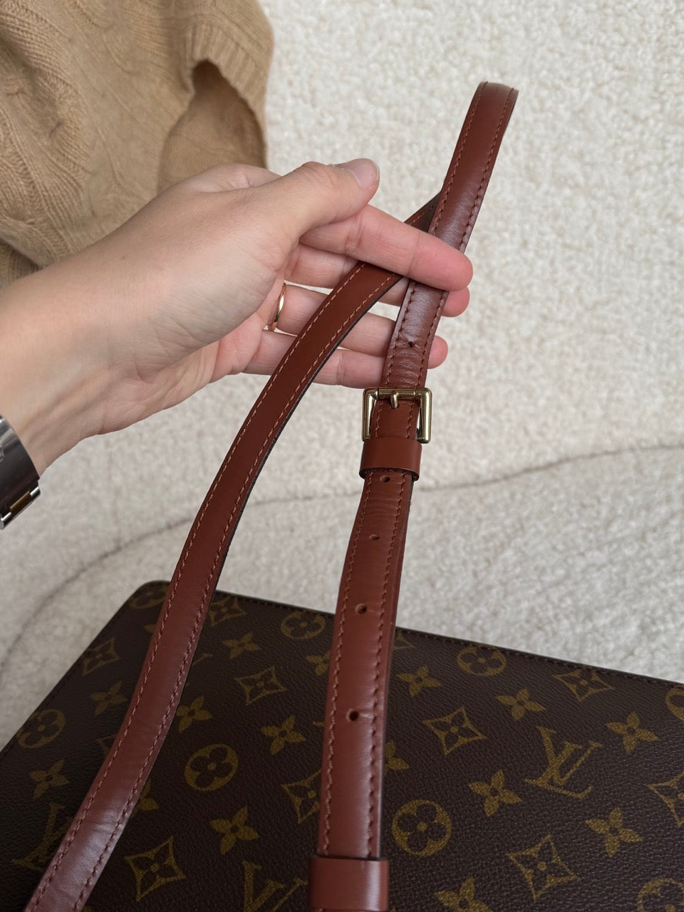 Louis Vuitton Monceau 26"