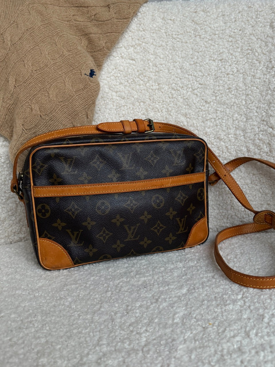 Louis Vuitton Trocadero 27"