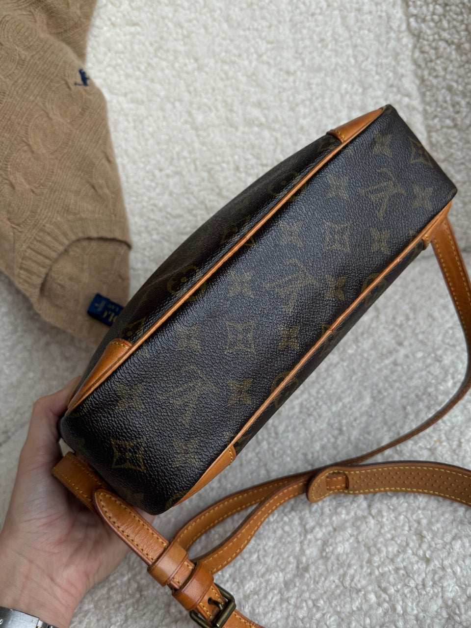 Louis Vuitton Trocadero 27"