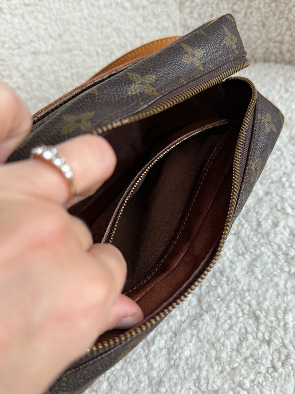 Louis Vuitton Trocadero 27"