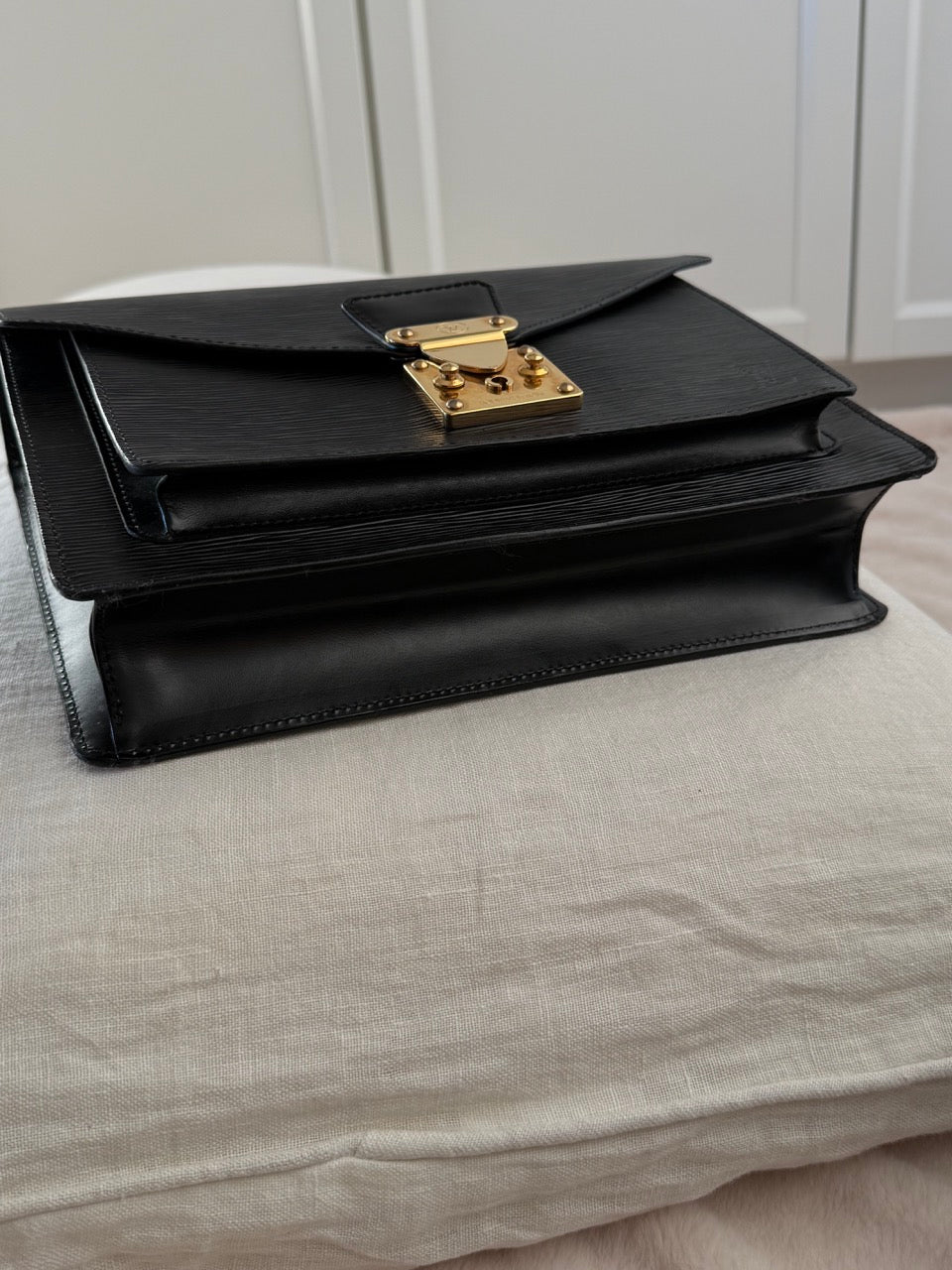 Louis Vuitton Monceau Black leather