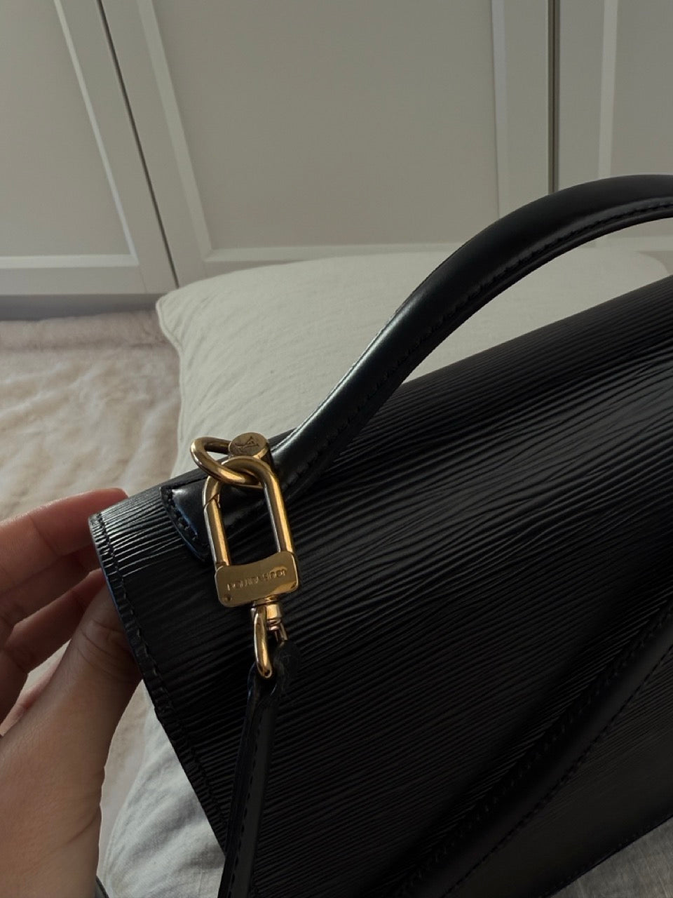 Louis Vuitton Monceau Black leather