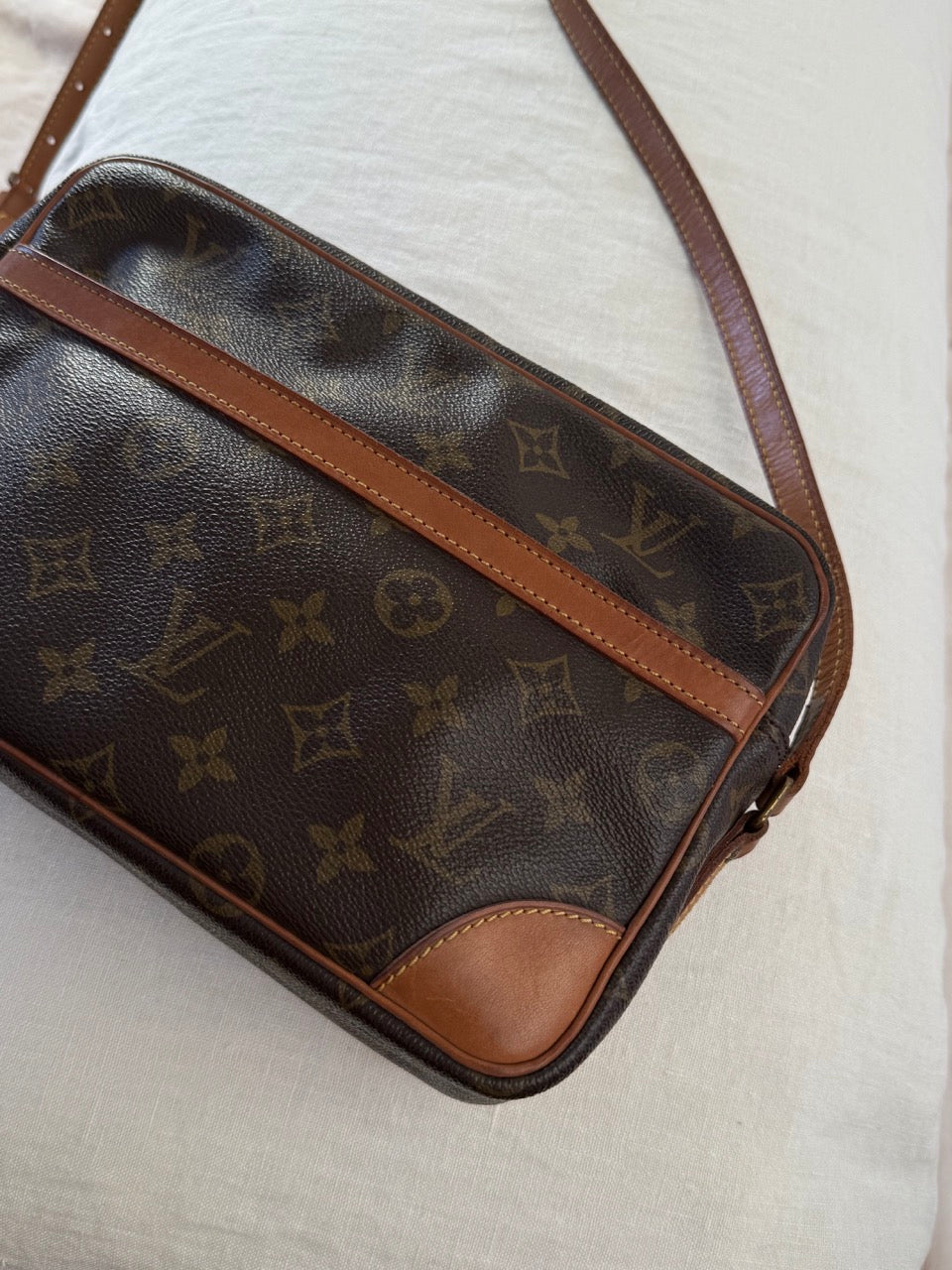 Louis Vuitton Trocadero 27"