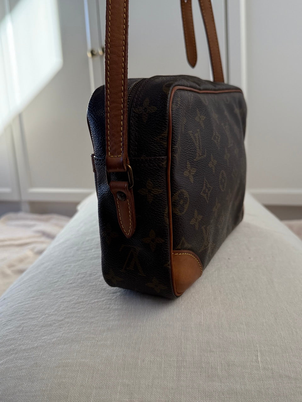 Louis Vuitton Trocadero 27"