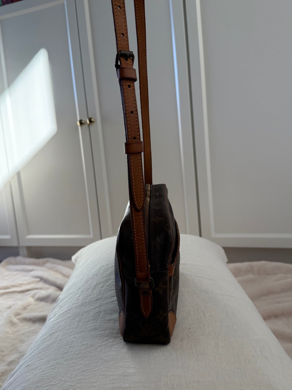 Louis Vuitton Trocadero 27"