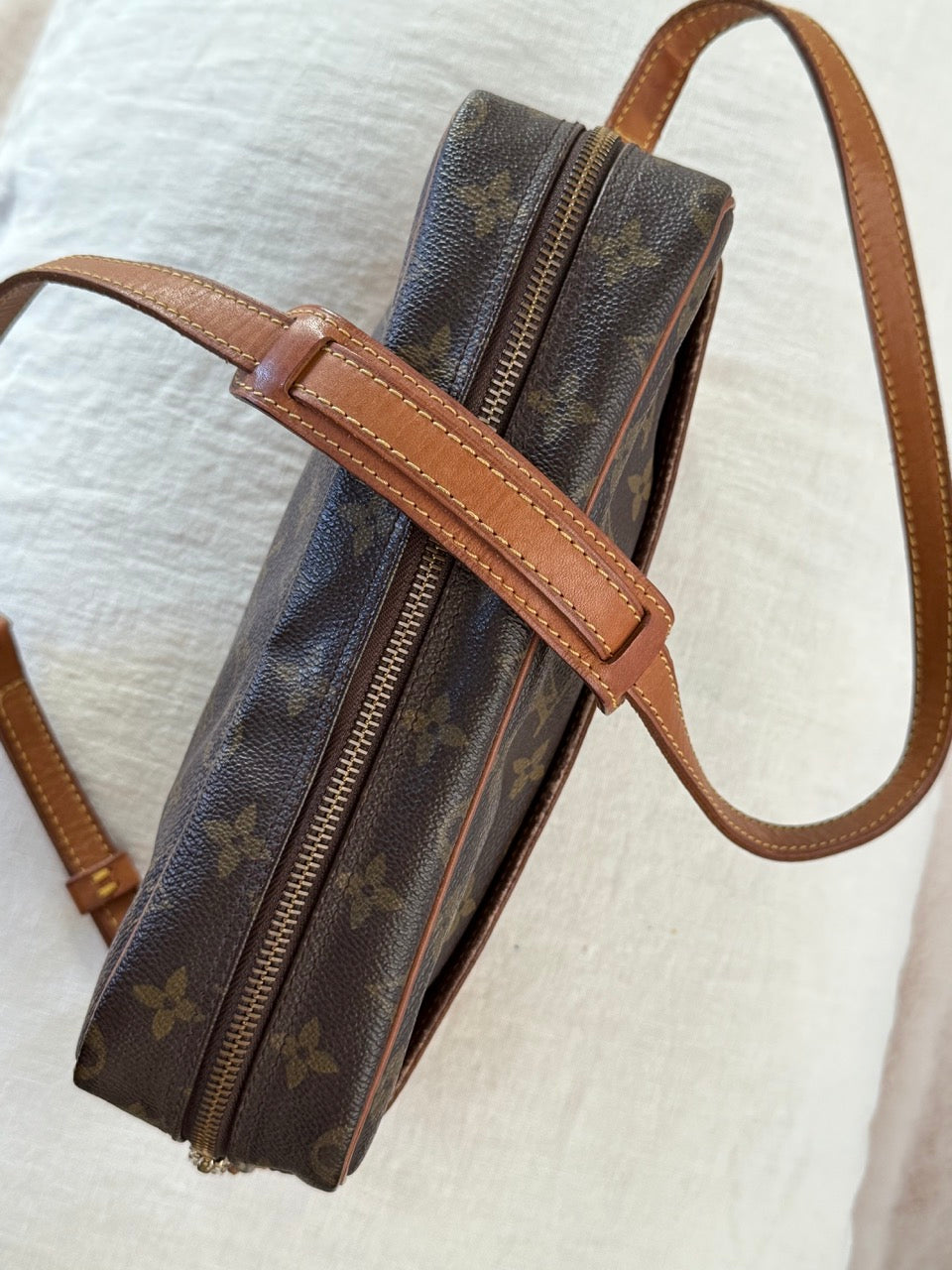 Louis Vuitton Trocadero 27"