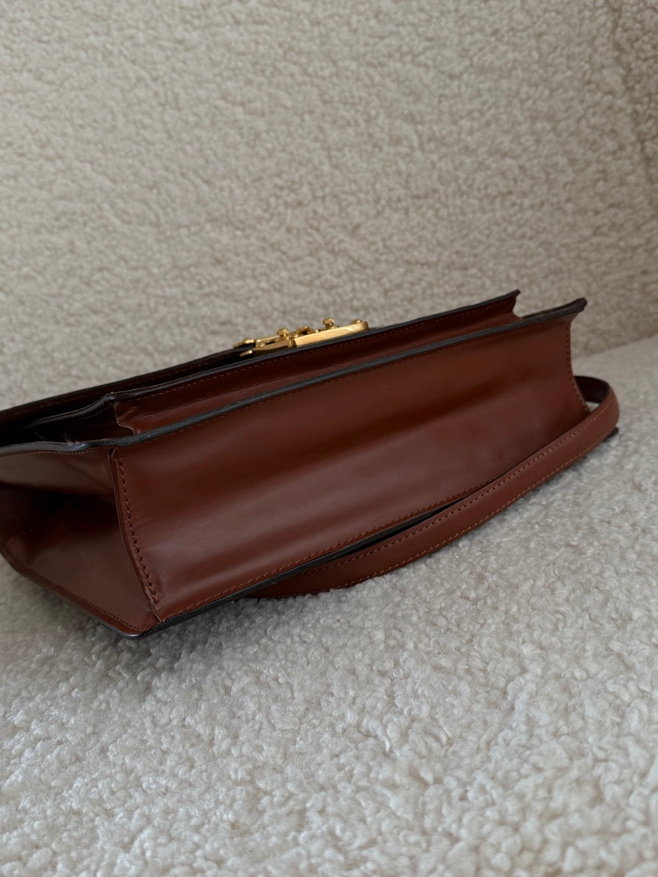 Louis Vuitton Monceau 28"