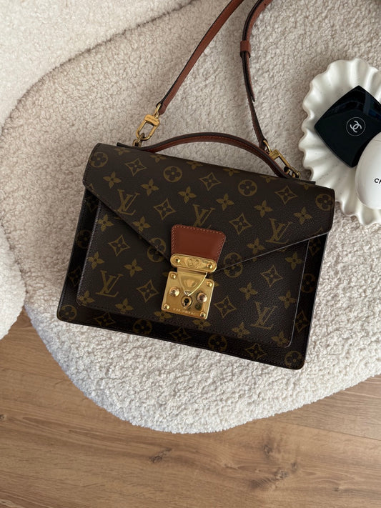Louis Vuitton Monceau 26