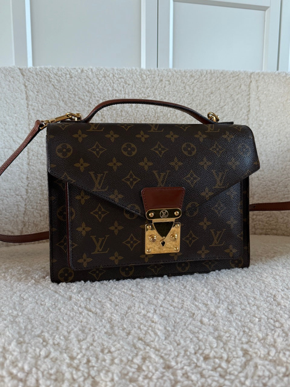 Louis Vuitton Monceau 28"