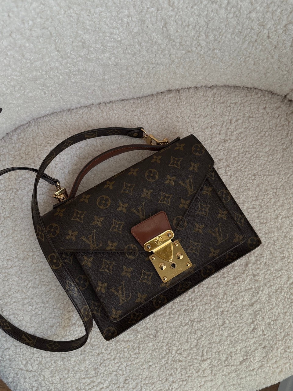 Louis Vuitton Monceau 26"