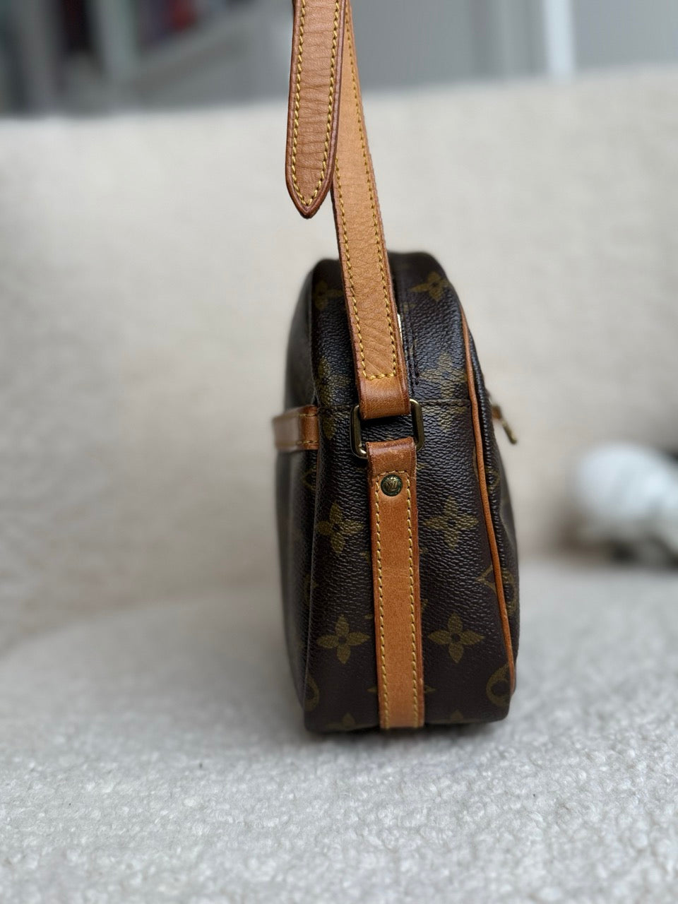 Louis Vuitton Senlis