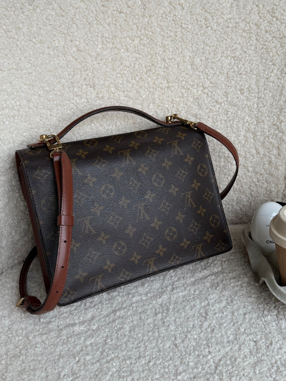 Louis Vuitton Monceau 28"