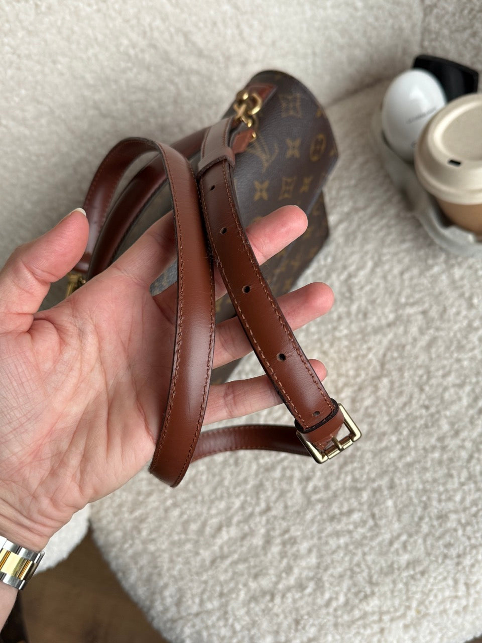 Louis Vuitton Monceau 28"