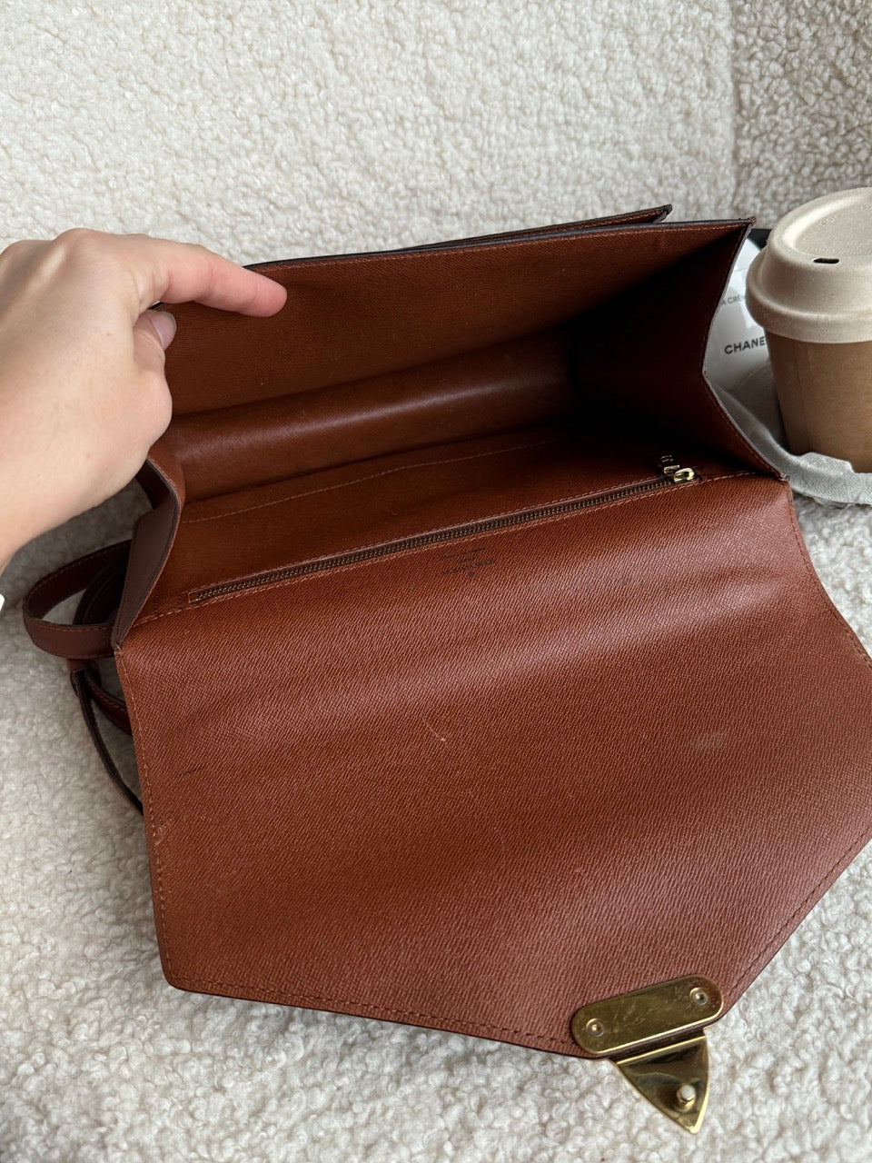 Louis Vuitton Monceau 28"