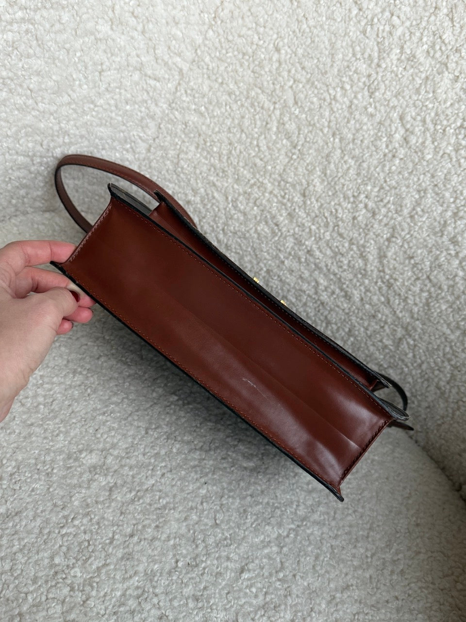 Louis Vuitton Monceau 28"