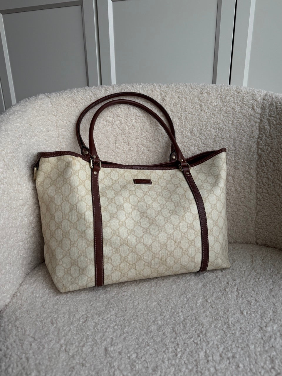 Gucci Monogram Tote beige