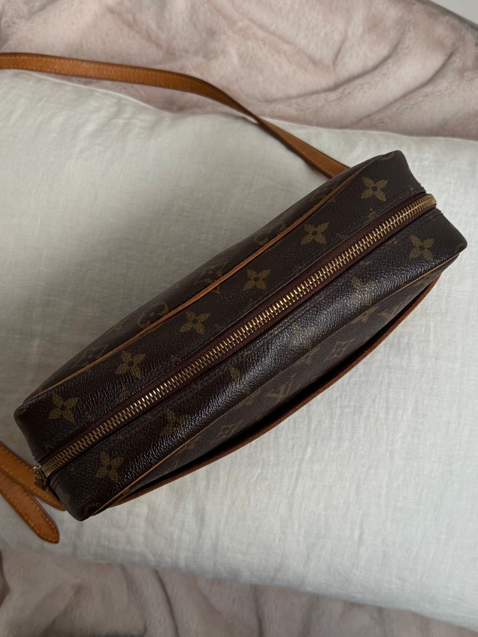 Louis Vuitton Trocadero 27