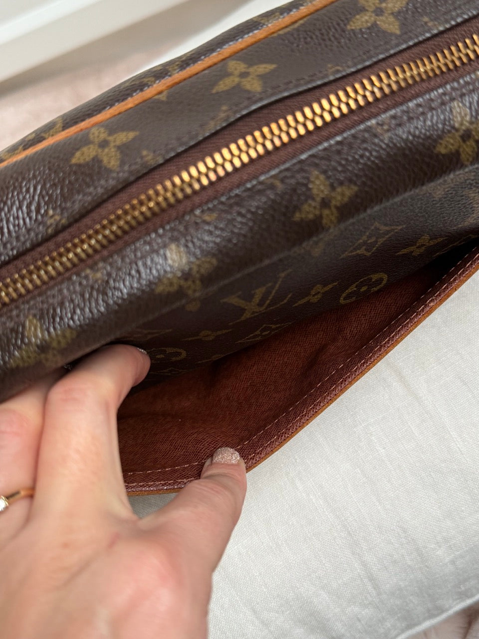 Louis Vuitton Trocadero 27