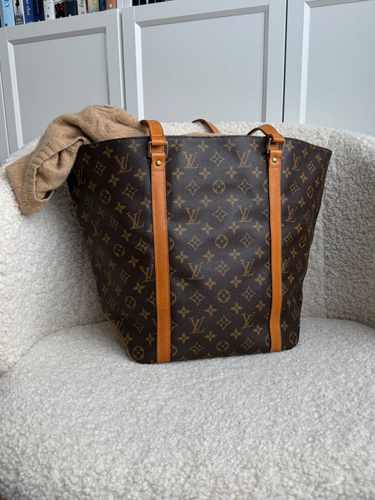 Louis Vuitton Shopper