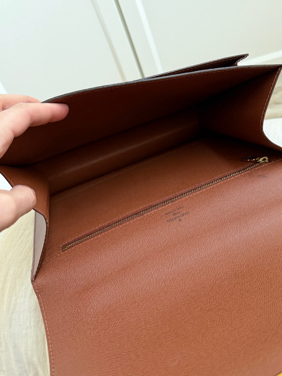 Louis Vuitton Monceau 28