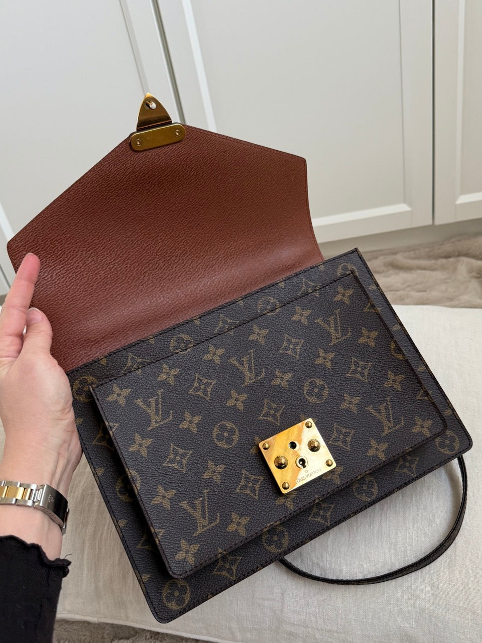 Louis Vuitton Monceau 28