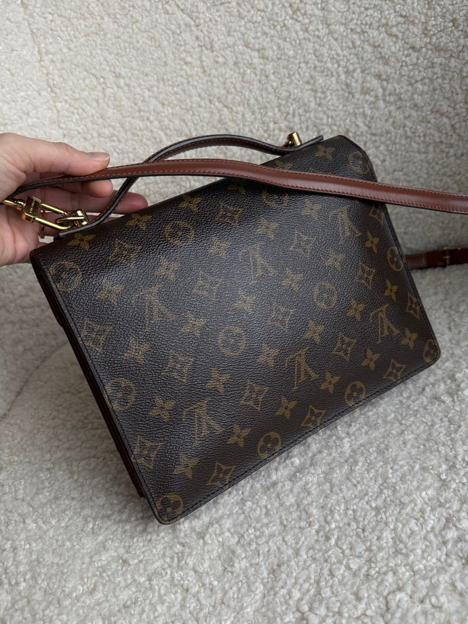 Louis Vuitton Monceau 26
