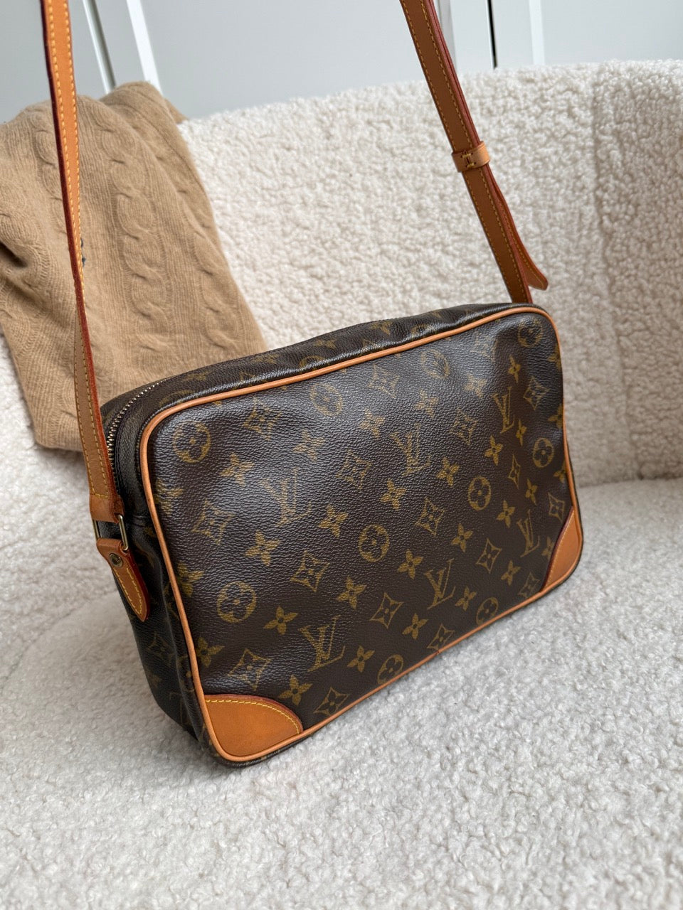 Louis Vuitton Trocadero 30