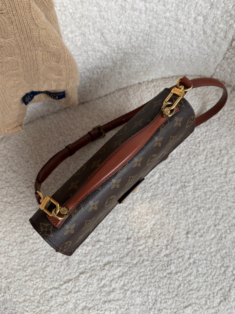Louis Vuitton Monceau 26